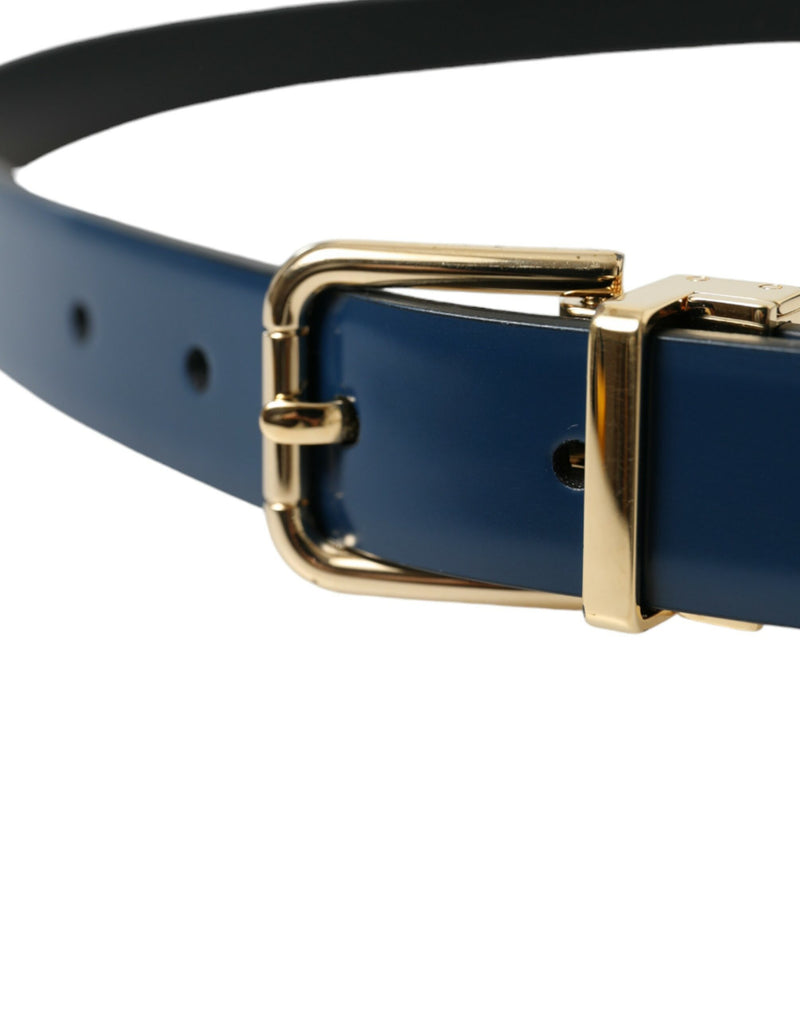 Ceinture en cuir bleu élégant avec boucle en métal