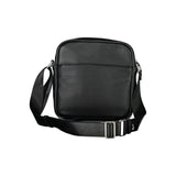 El elegante bolso de hombro de polietileno negro