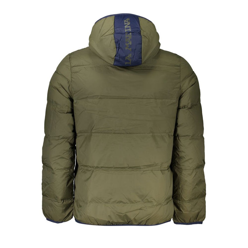 Veste à capuche verte élégante avec des détails de contraste