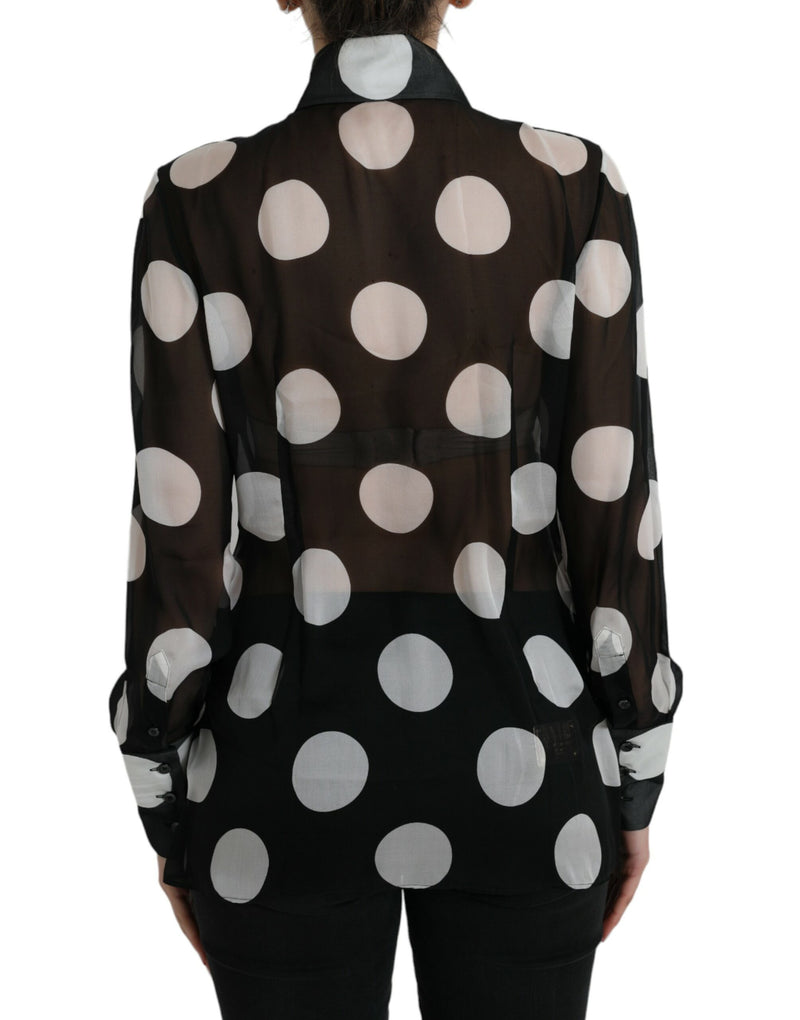 Blouse boutonnée à col de soie en noir et blanc