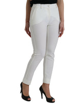 Elegantes pantalones cónicos blancos de vidrio medio