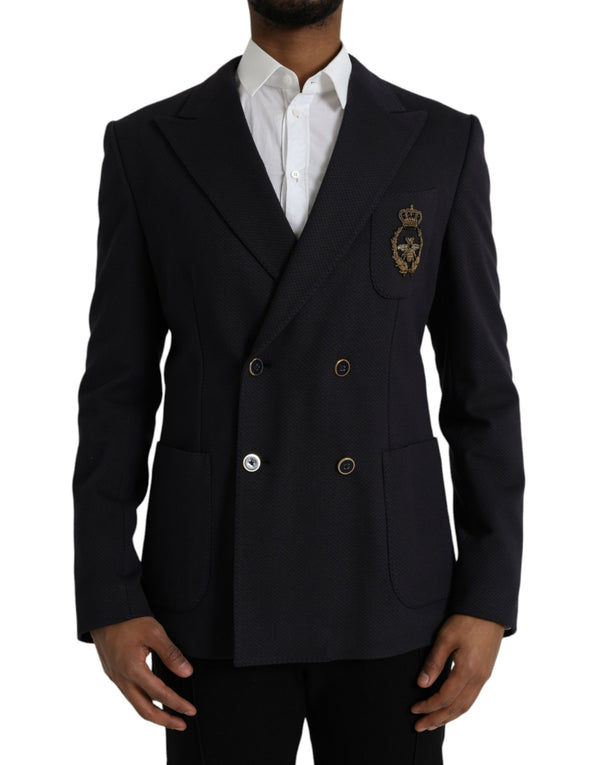 Blazer de doble pecho de color azul oscuro.