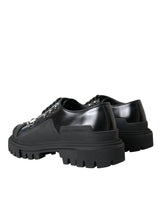 Chaussures de baskets de trekking en cuir noir en cuir noir