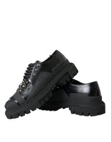 Chaussures de baskets de trekking en cuir noir en cuir noir