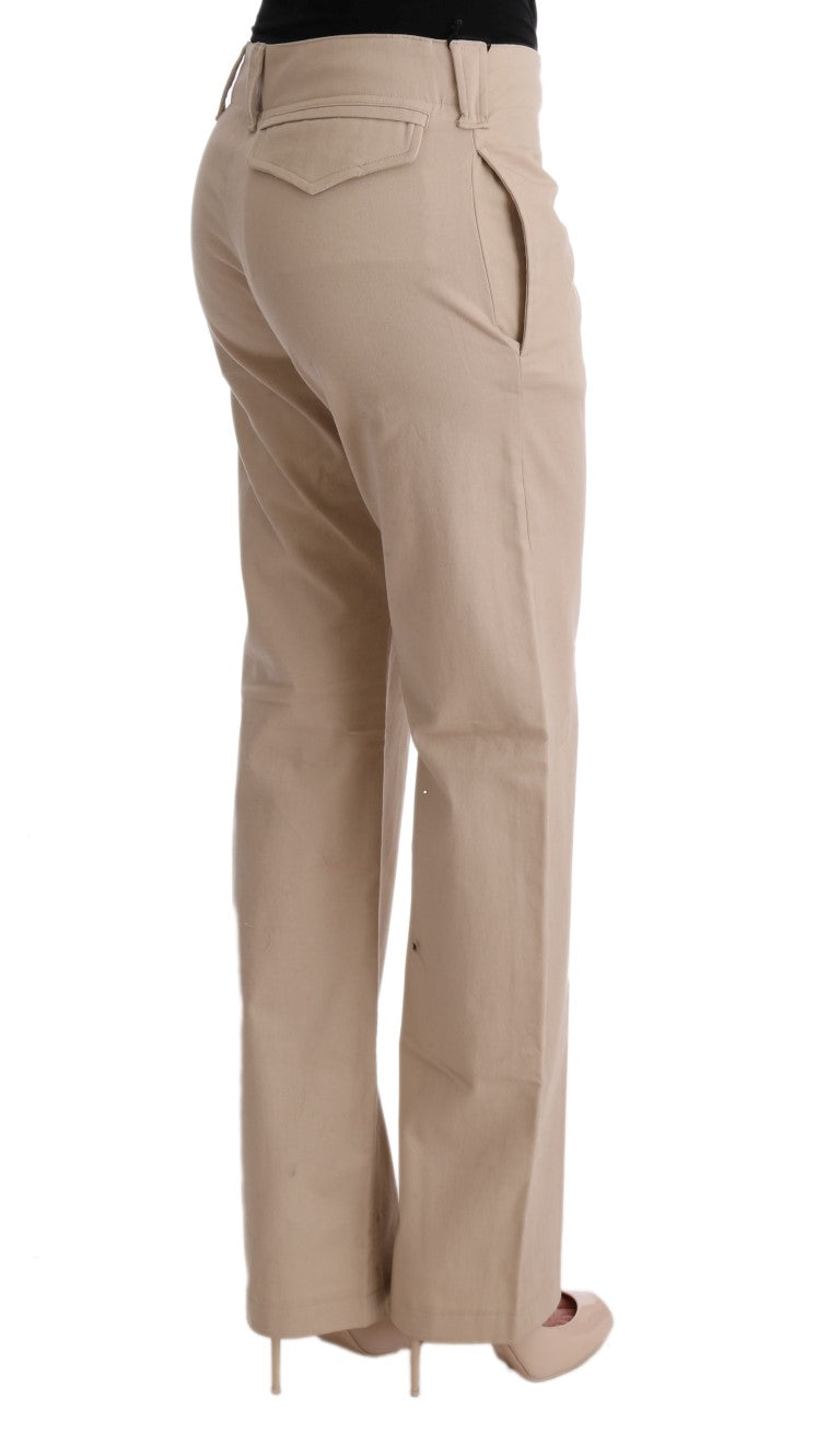 Pantalones cortos de color beige - elegancia de ajuste regular