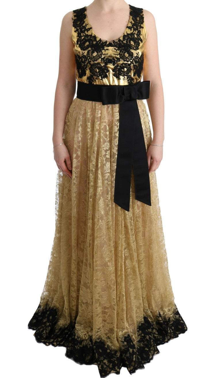 Elegantes goldenes Blumenkleid mit Blumenkleid