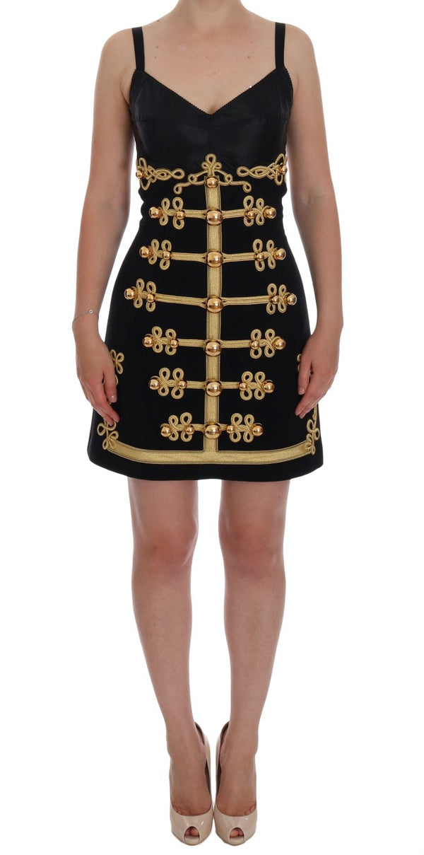 Robe sans manche élégante noire noire avec détails d'or