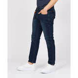 Schlanke blaue Baumwoll -Stretchjeans