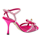 Elegante Fuchsia -Sandalen mit Perlendetails