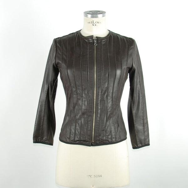 Elegante chaqueta de cuero negro para noches elegantes