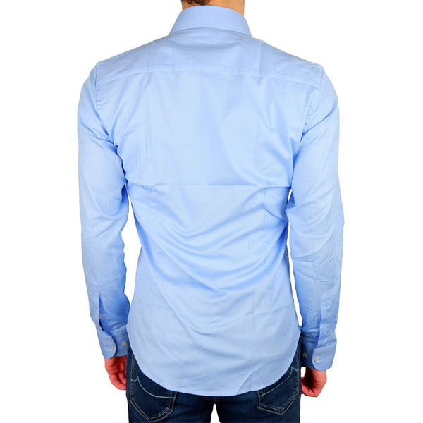 Elegante camisa de gabardina de color azul claro milano