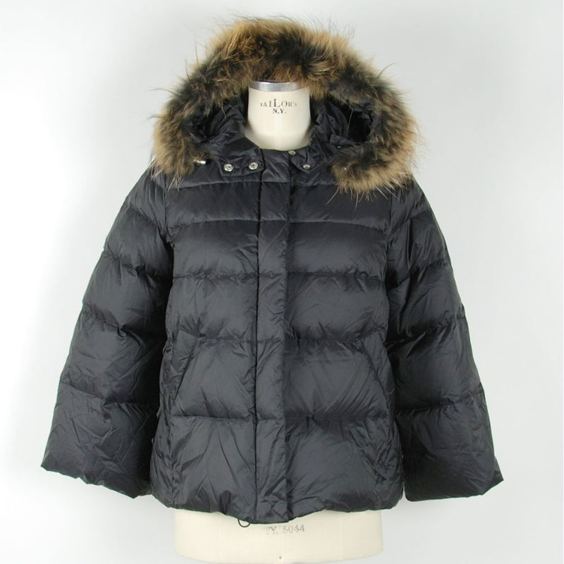 Elegante schwarze Polyamidjacke mit Fell