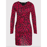 Vestido de textura de leopardo elegante en rosa y negro