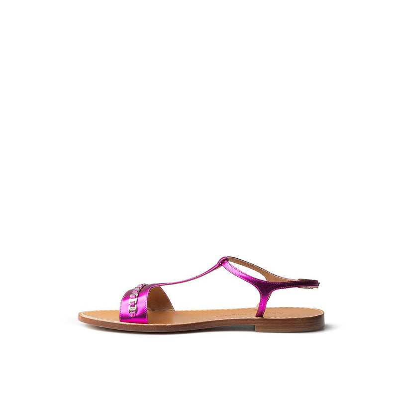 Elegantes sandalias de verano moradas