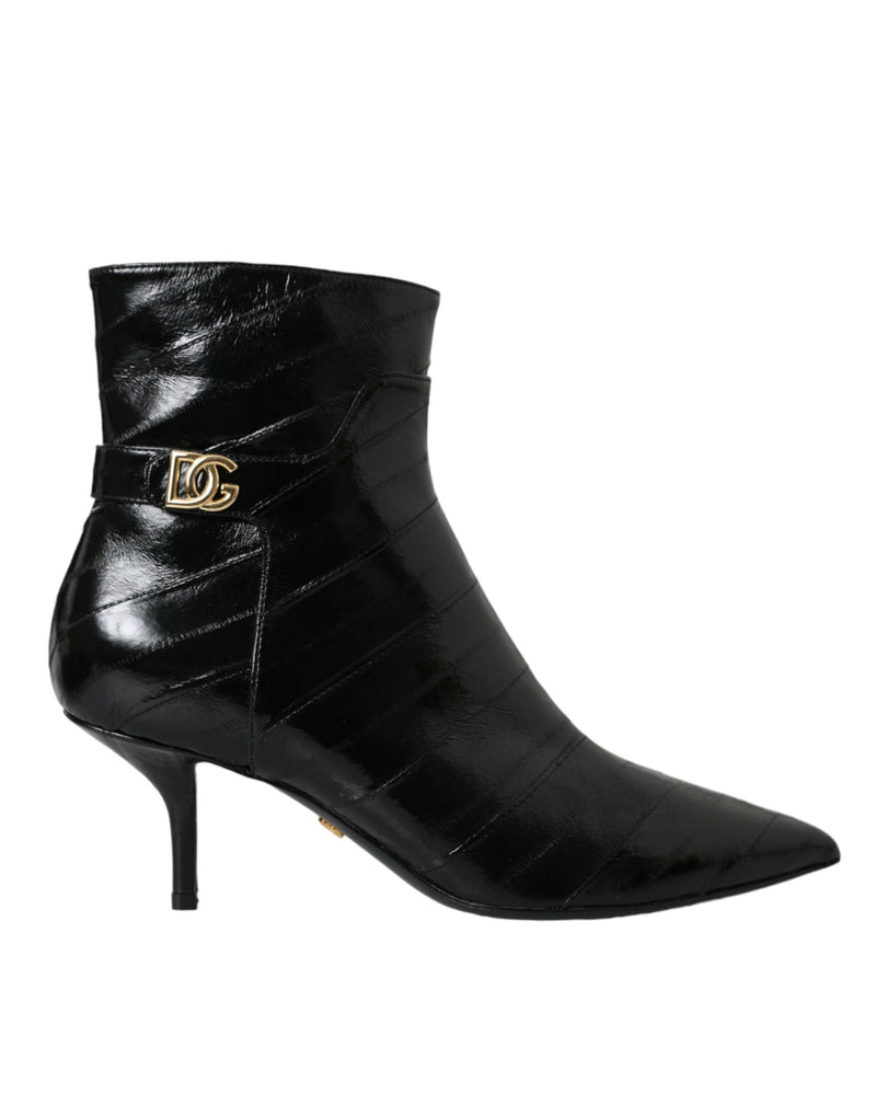 Chaussures sur les bottes courtes du logo en cuir en cuir noir