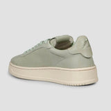 Zapatilla de deporte de cuero verde