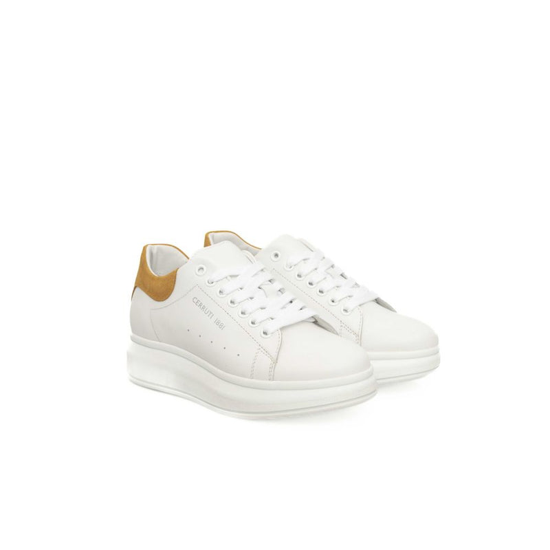 Sneaker en cuir de vache blanche