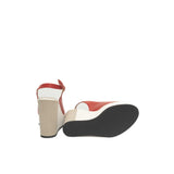 Sandale en cuir rouge