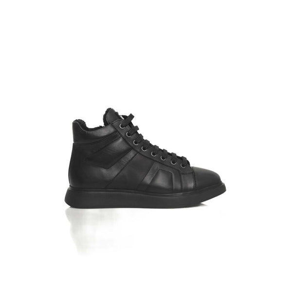 Sneaker in pelle di mucca nera