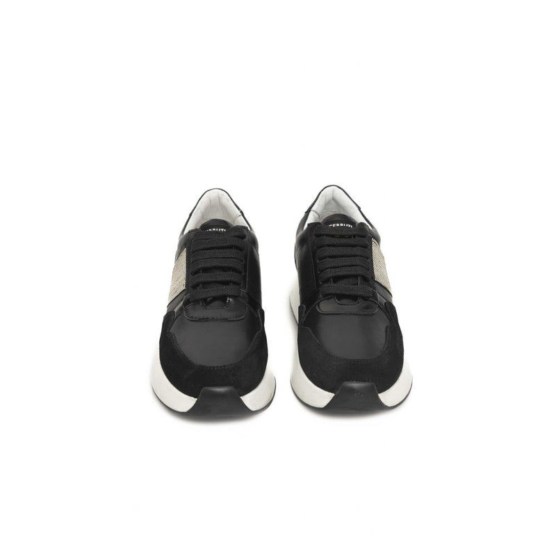 Sneaker en cuir de vache noire