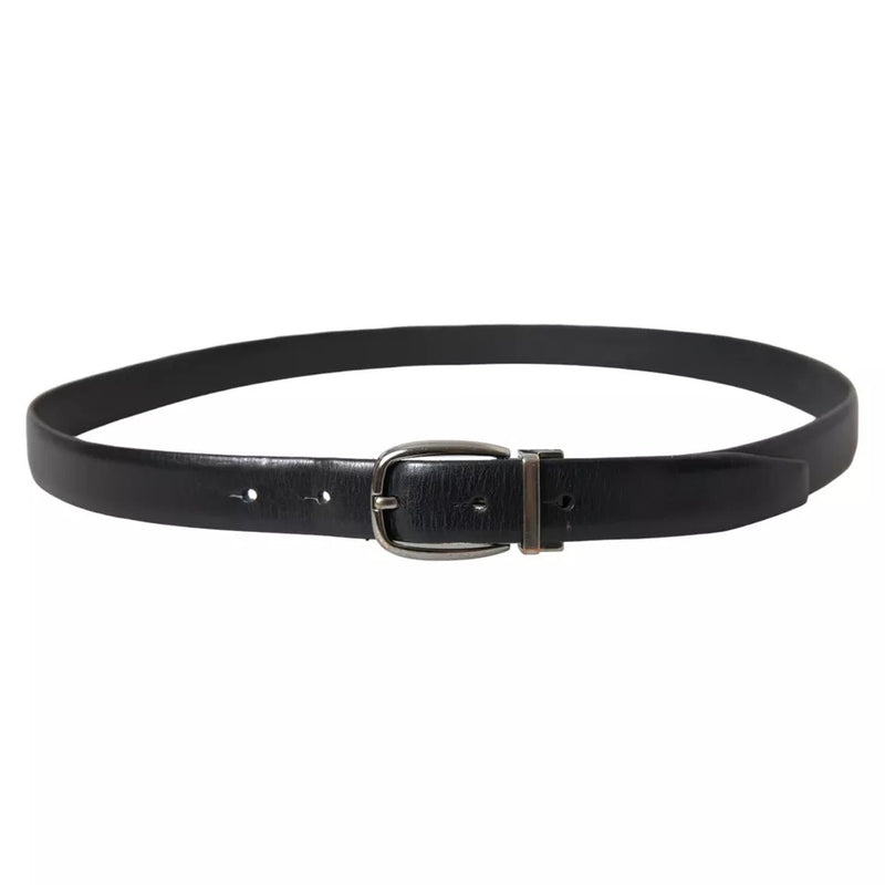 Ceinture de boucle en métal argenté en cuir noir en cuir noir