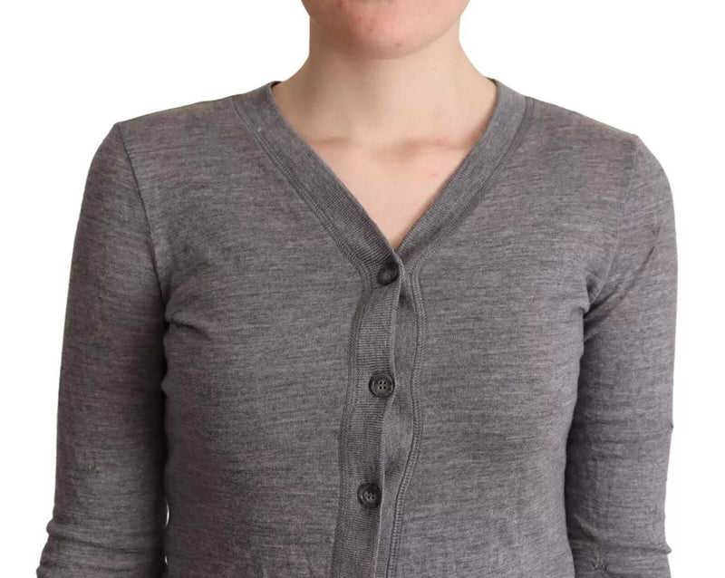 Pull cardigan boutonné en laine grise