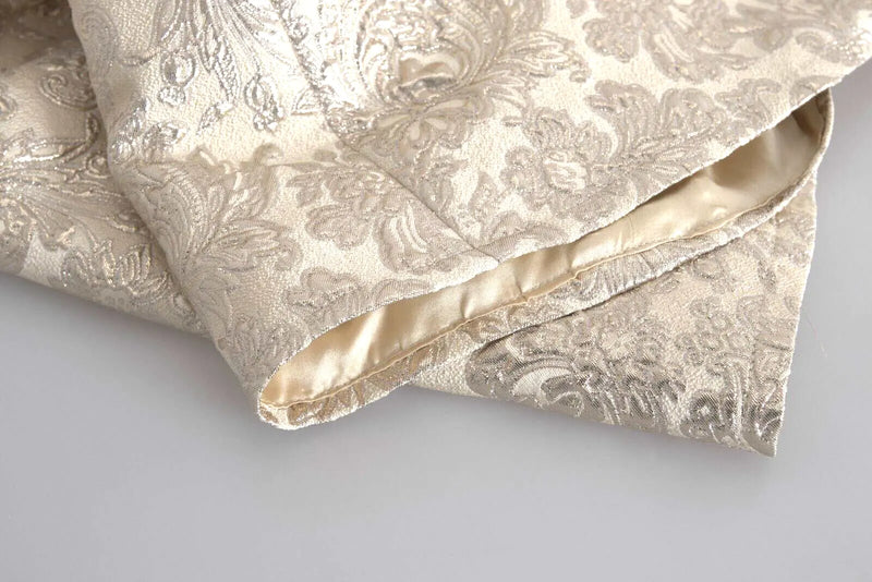 Gold Floral Jacquard guaina a una linea lungo