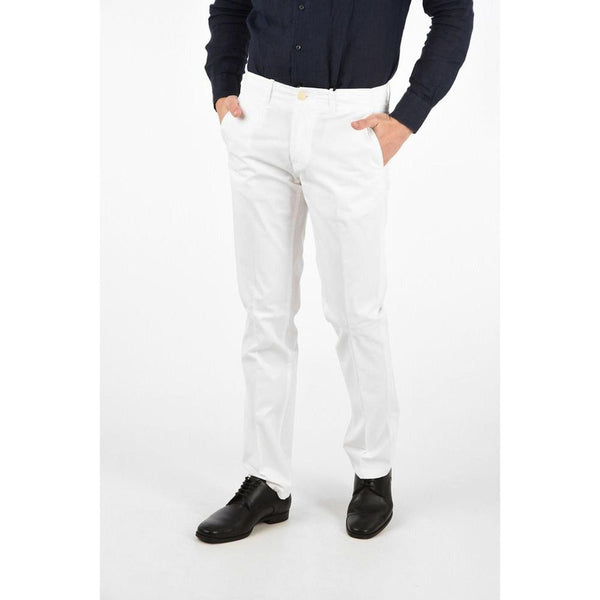 Jeans bianchi e pantalone