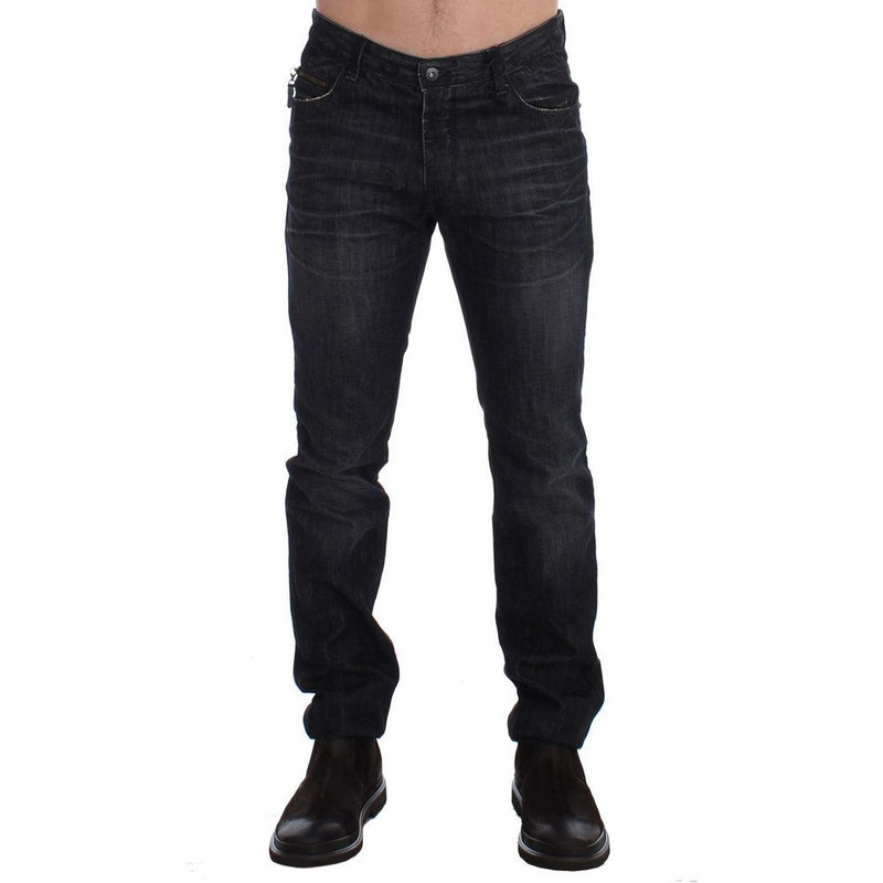 Jeans grigi e pantalone