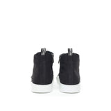 Eleganti sneaker in pelle scamosciata in nero chic