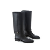 Elegantes botas de cuero en negro atemporal