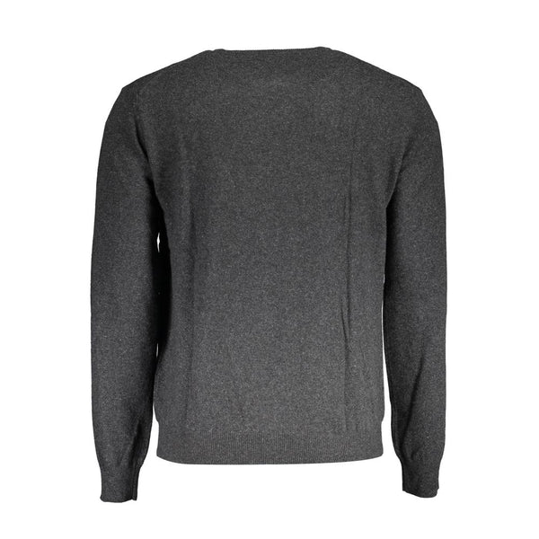 Eleganter grauer Wollpullover