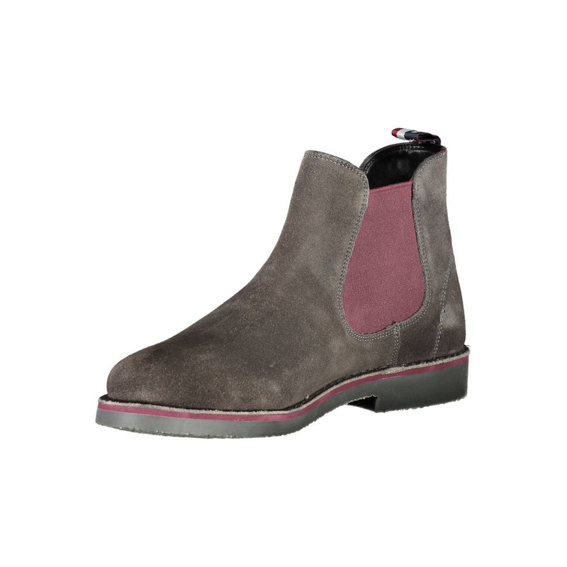 Elegant Gray Ankle Boots with Contrasting Details