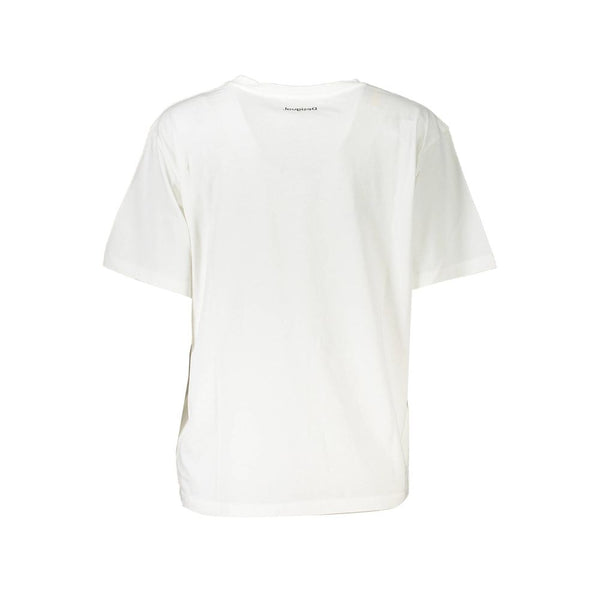 T-shirt blanc chic avec un flair artistique