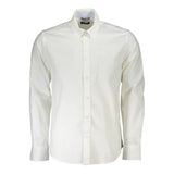 Chemise boutonnée en coton blanc élégant