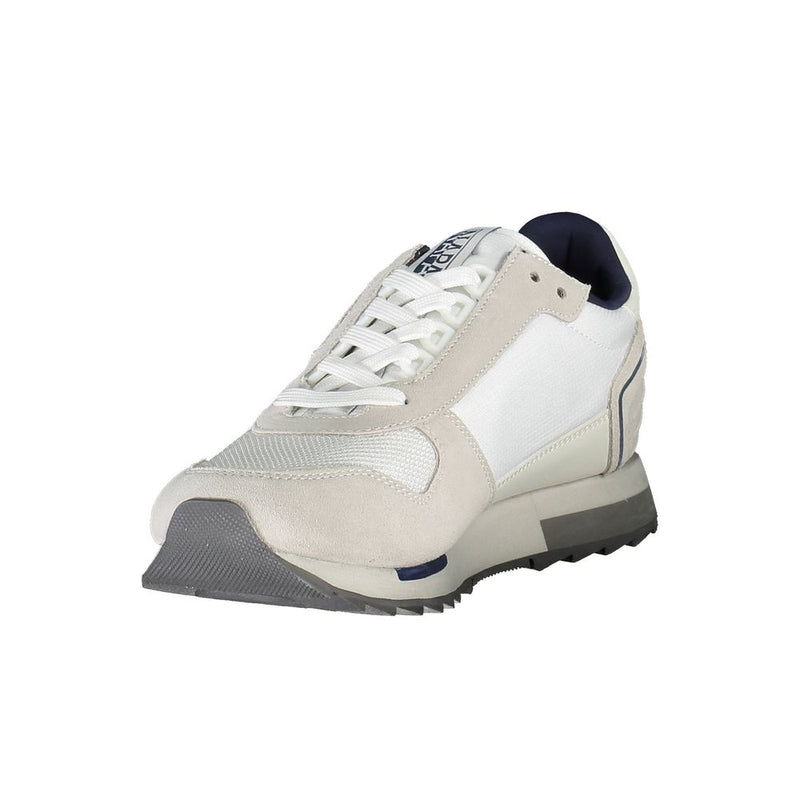 Eleganti sneaker sportivi allacciati bianchi