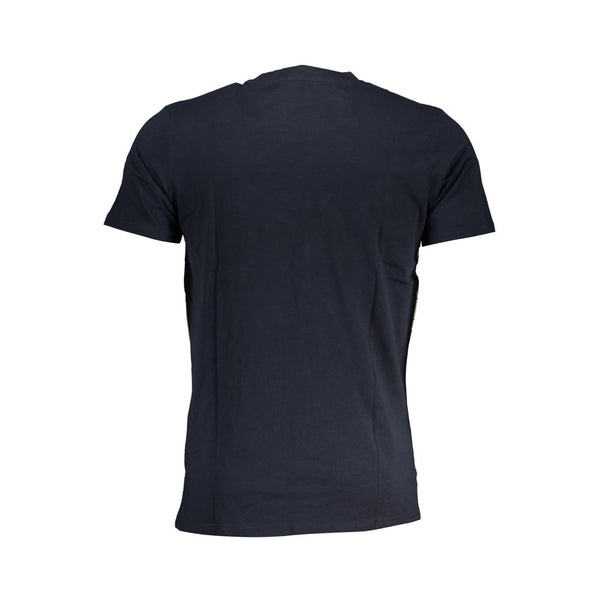 Blaues Baumwollt-Shirt