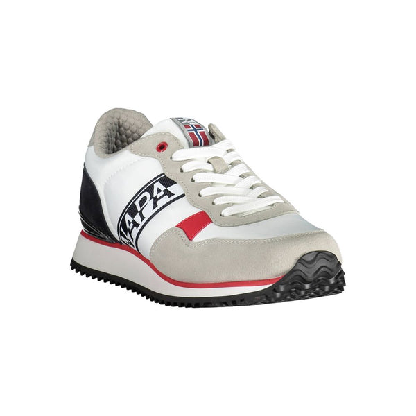 Sneakers al pizzo bianco chic con dettaglio del logo