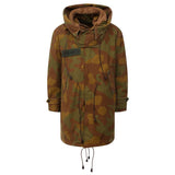 Camo Textured Kapuzenparka mit Lederdetails