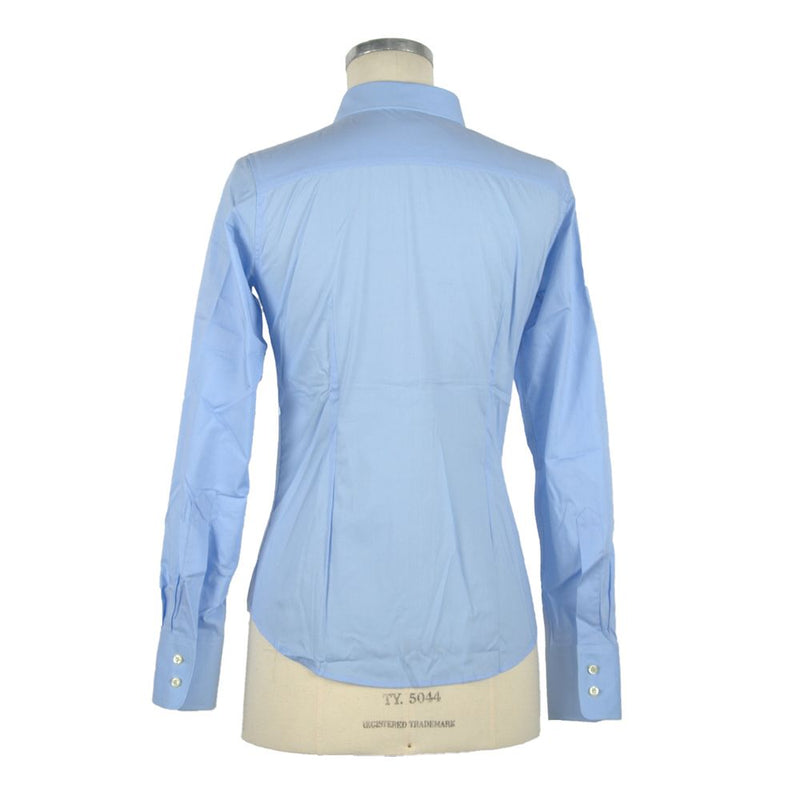 Elegante hellblaue, schlanke Fitbluse