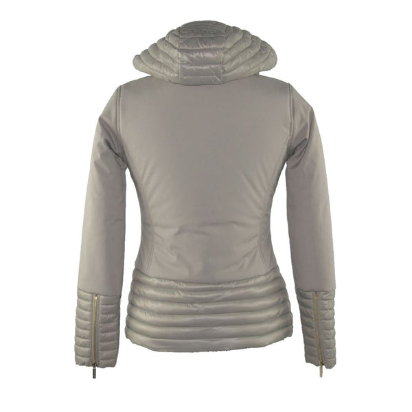 Elegancia de champán: chaqueta elegante