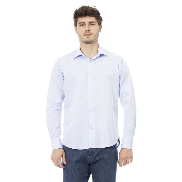 Elegante camisa italiana azul claro para hombres