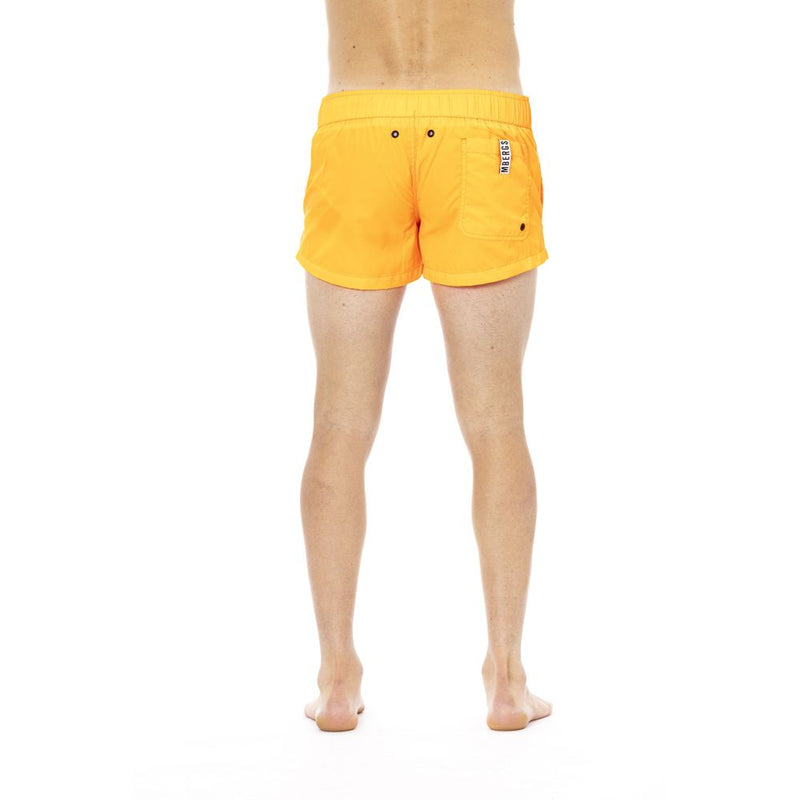 Elegantes pantalones cortos de natación naranja con banda de marca