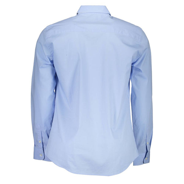 Elegante camisa de manga larga azul claro