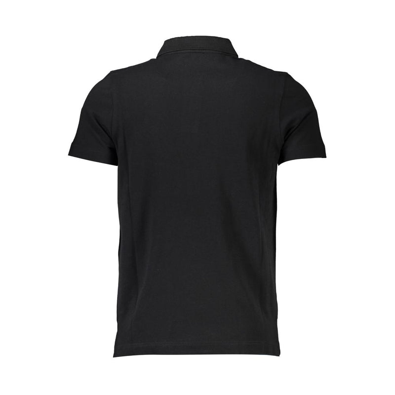 Elegante camisa de manga corta en negro clásico