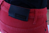 Strahlende rote Super schlanke Designerjeans