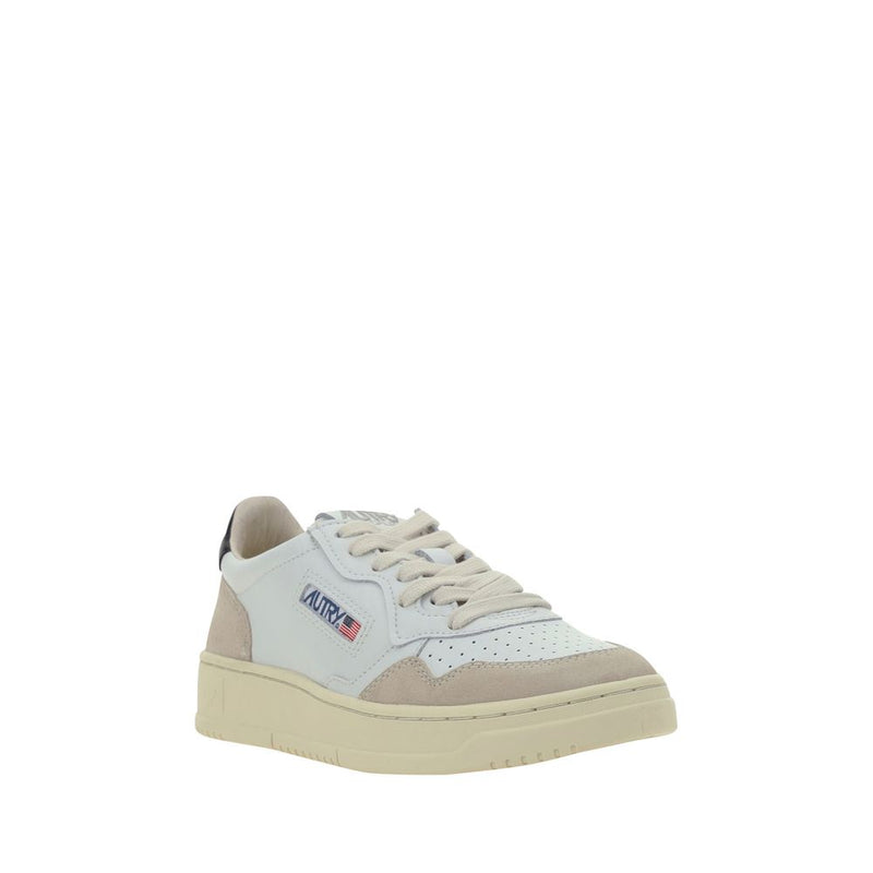 Medalist Low Sneakers