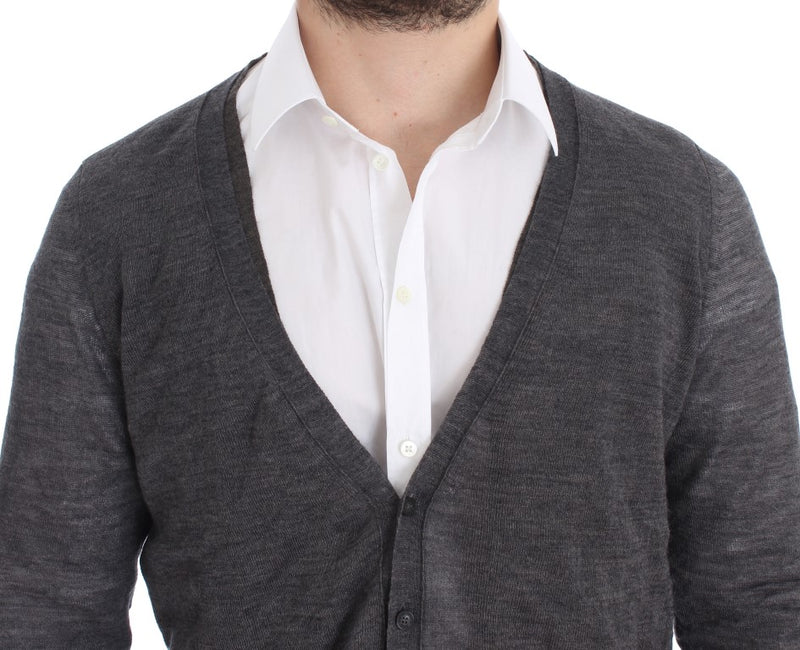 Élégant pull cardigan à laine gris gris