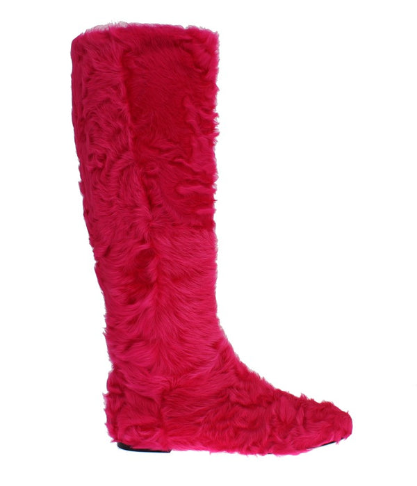 Elegantes botas de pieles de piel de cordero rosa