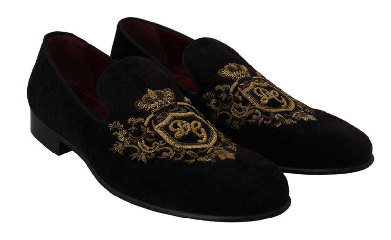 Elegante schwarze Slipper mit Goldkronstickerei